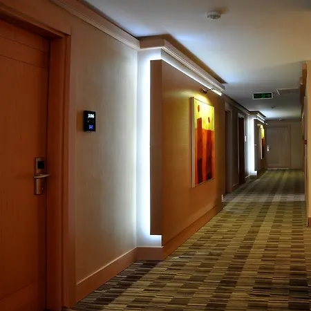 Starton Hotel 3*